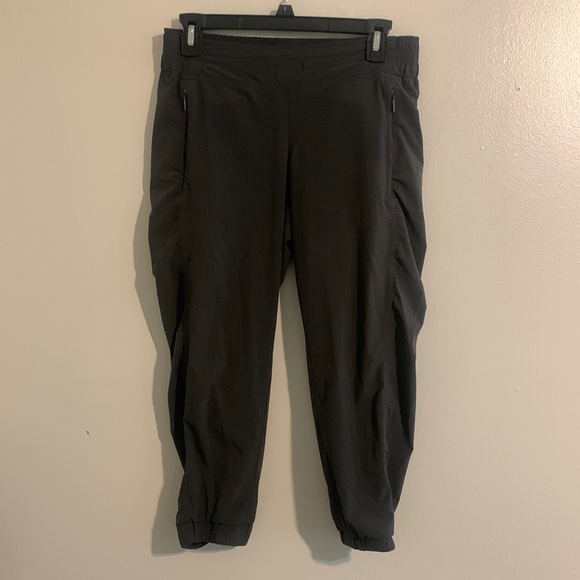 Athleta capris - Picture 1 of 4